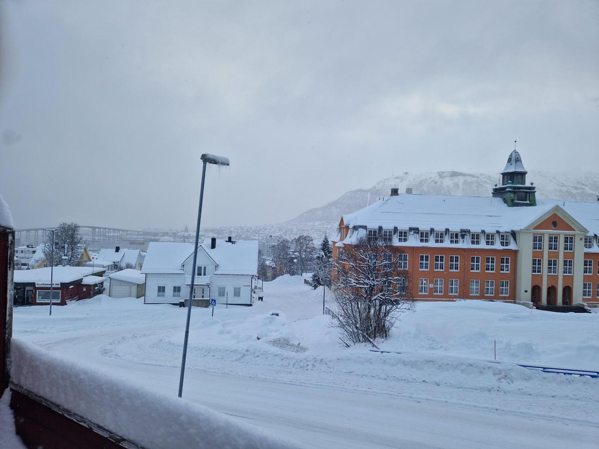 Semi-Detached House Downtown Apartment Tromsø Exterior foto